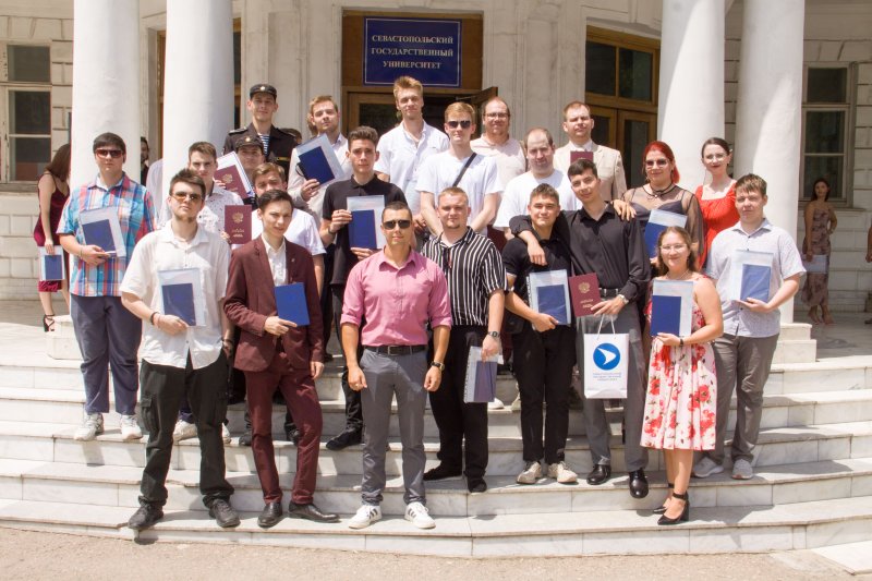 В добрый путь новое поколение радиоспециалистов и робототехников!