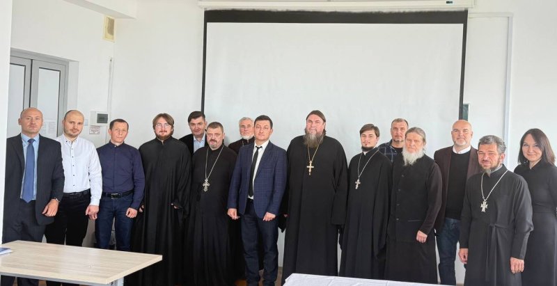 На кафедре "Теология и религиоведение" состоялась защита магистерских диссертаций 